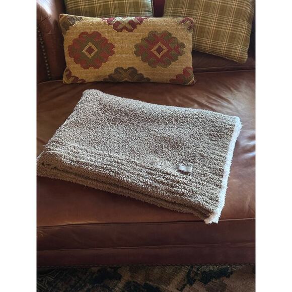 Barefoot Dreams Cozy Chic Two-Toned Brown and White blanket/throw - Picture 1 of 6